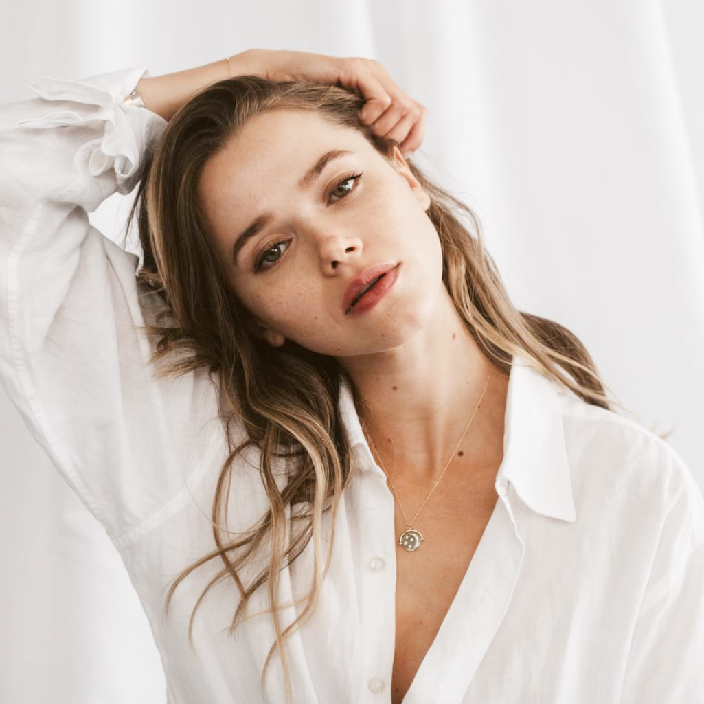 Πώς πρέπει να γίνεται ο καθαρισμός του προσώπου το καλοκαίρι;