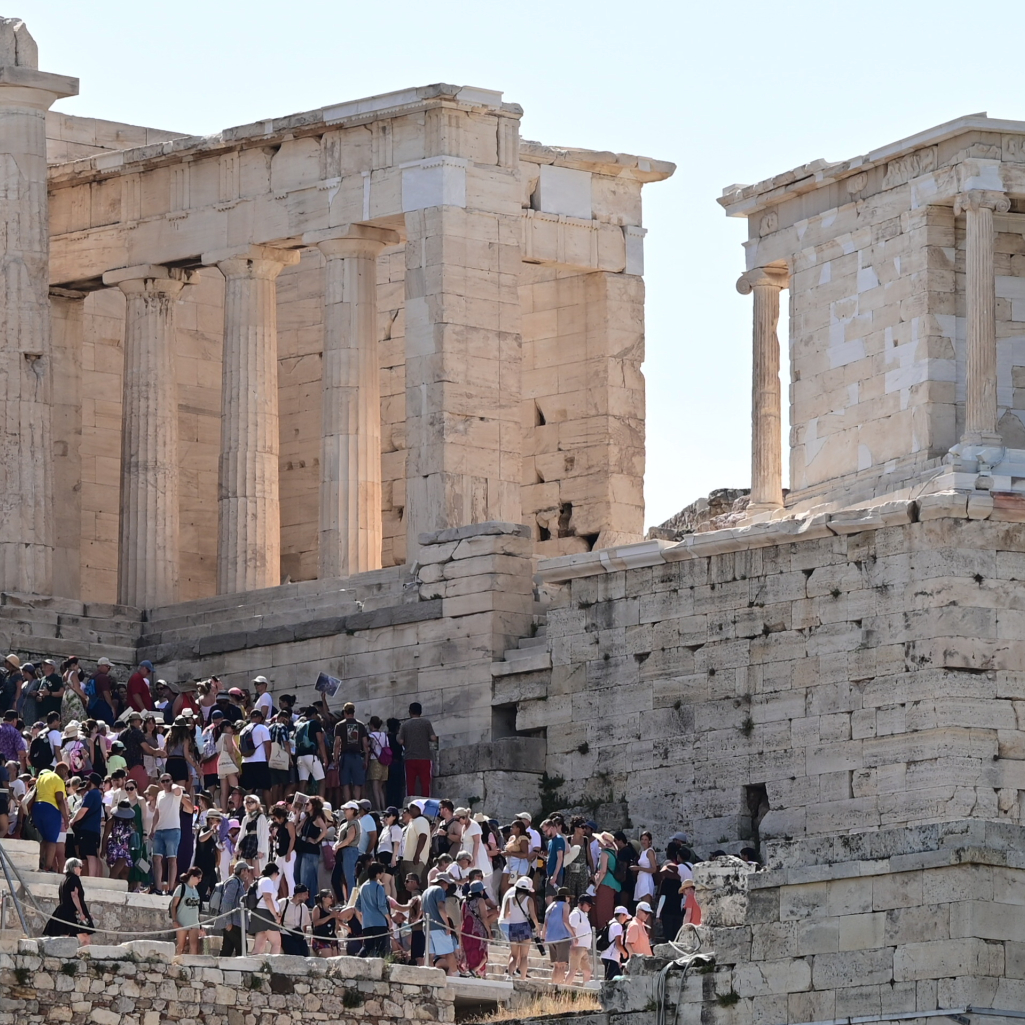 Καύσωνας Κλέων: Λιποθύμησε τουρίστρια στην Ακρόπολη - Κλείνει σήμερα ο αρχαιολογικός χώρος 