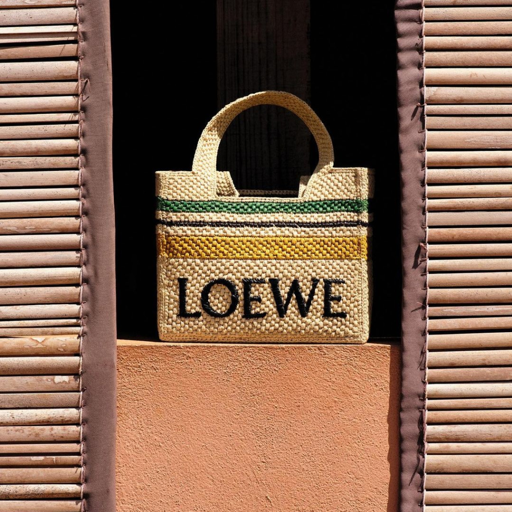Η Loewe είναι το #1 hot brand, σύμφωνα με το The Lyst