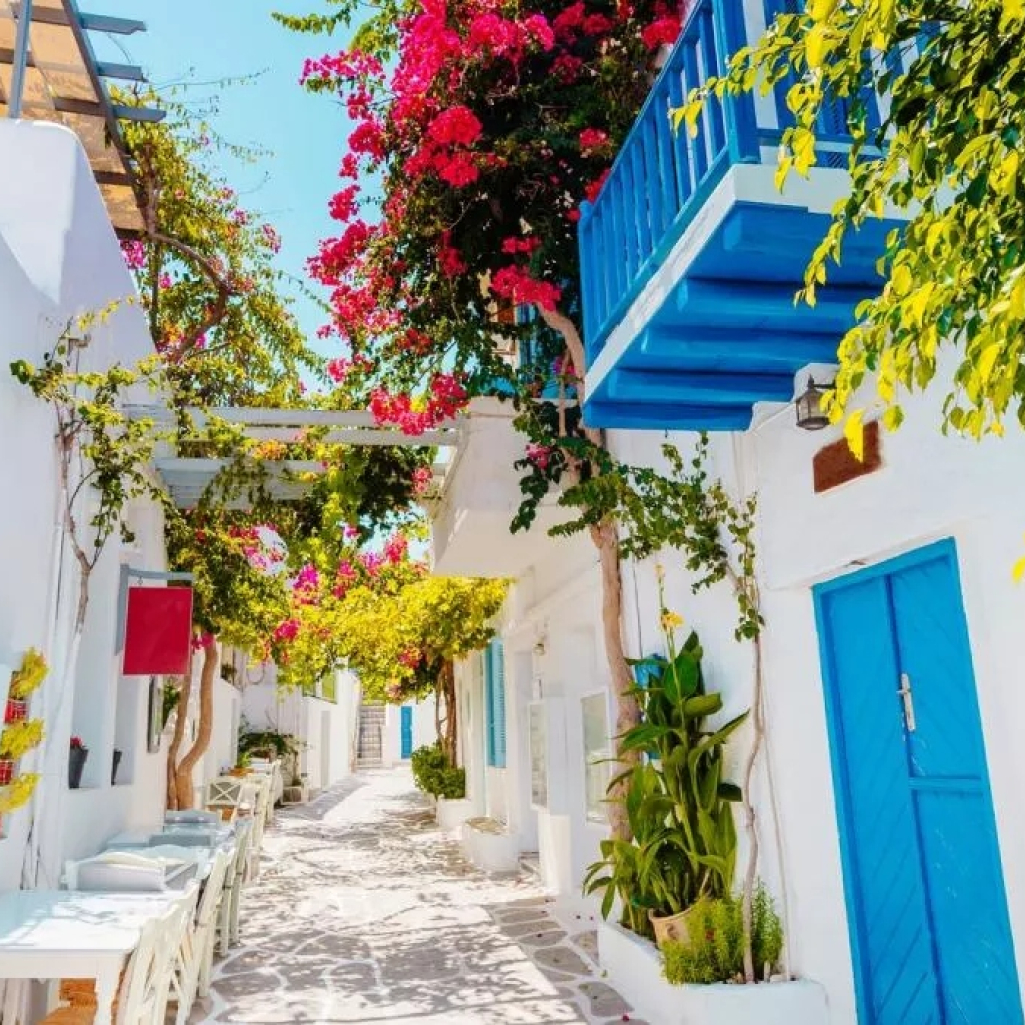 Travel + Leisure: Τα τρία ελληνικά νησιά που μπήκαν στα 25 καλύτερα του κόσμου