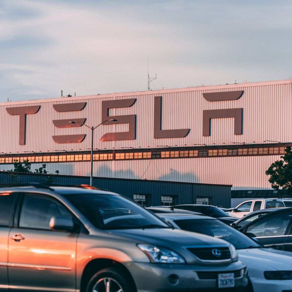 Υπάλληλοι της Tesla ξεσπούν κατά της εταιρείας για τις απανθρωπες συνθήκες εργασίας 