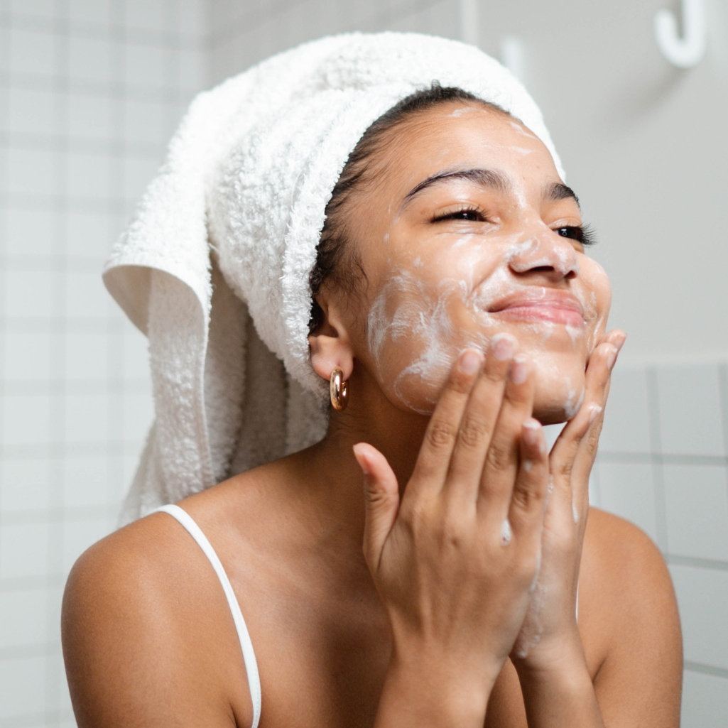 Best of: Τα gel καθαρισμού που θα κάνουν τo πρόσωπο σου λείο και λαμπερό