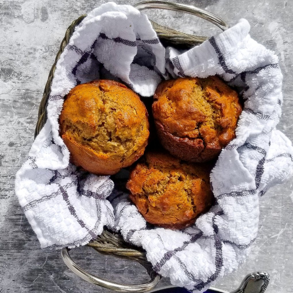 Muffins ολικής αλέσεως χωρίς ζάχαρη με μήλο και κανέλα