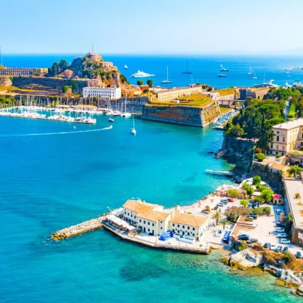 Times: Τα 9 καλύτερα ελληνικά νησιά για διακοπές το φθινόπωρο
