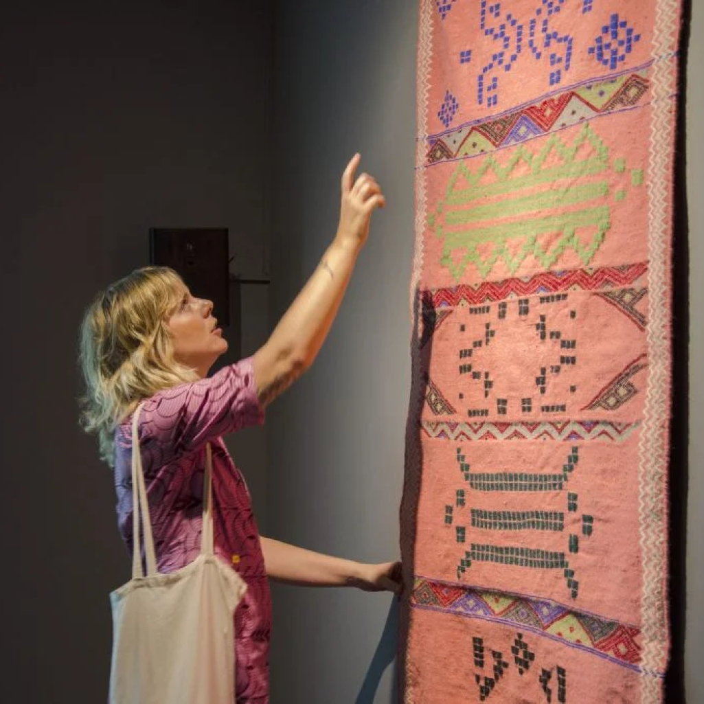 «Συμβιωτικά» γυναικεία εικαστικά αφηγήματα στο Εθνικό Μουσείο Σύγχρονης Τέχνης