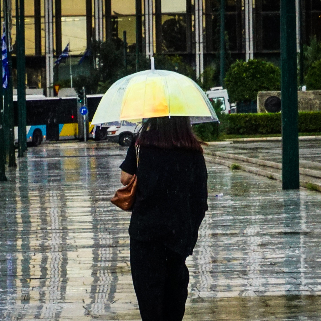 Σε εξέλιξη νέα κακοκαιρία: Πού θα σημειωθούν καταιγίδες - Πώς θα εξελιχθούν τα φαινόμενα