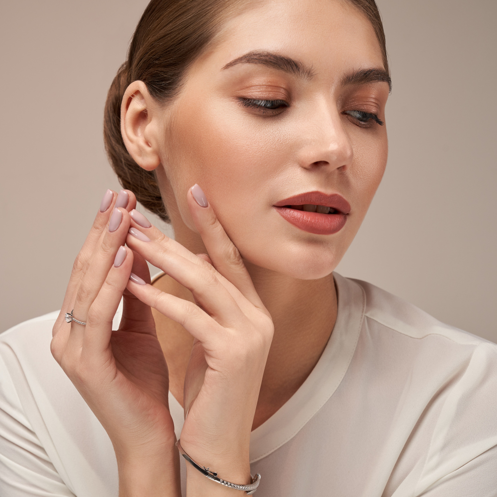 BIAB nails: Η νέα εναλλακτική πρόταση στο μανικιούρ με gel που σέβεται την υγεία των νυχιών