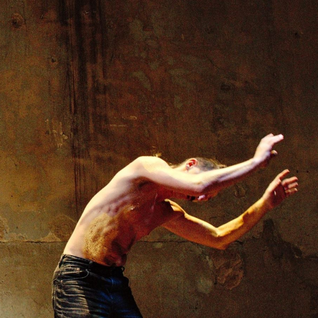 Με έμπνευση από το Παρίσι: Πώς γεννήθηκε η νέα χορογραφία του Σπύρου Κουβαρά;