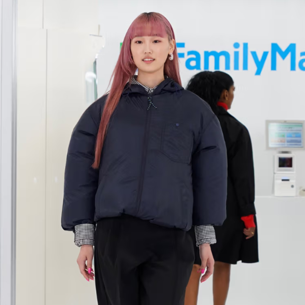 Convenience Wear: Η FamilyMart έκανε το πρώτο της, ανατρεπτικό fashion show - Οι ιδιοκτήτες και τα παιδιά τους ανάμεσα στα μοντέλα