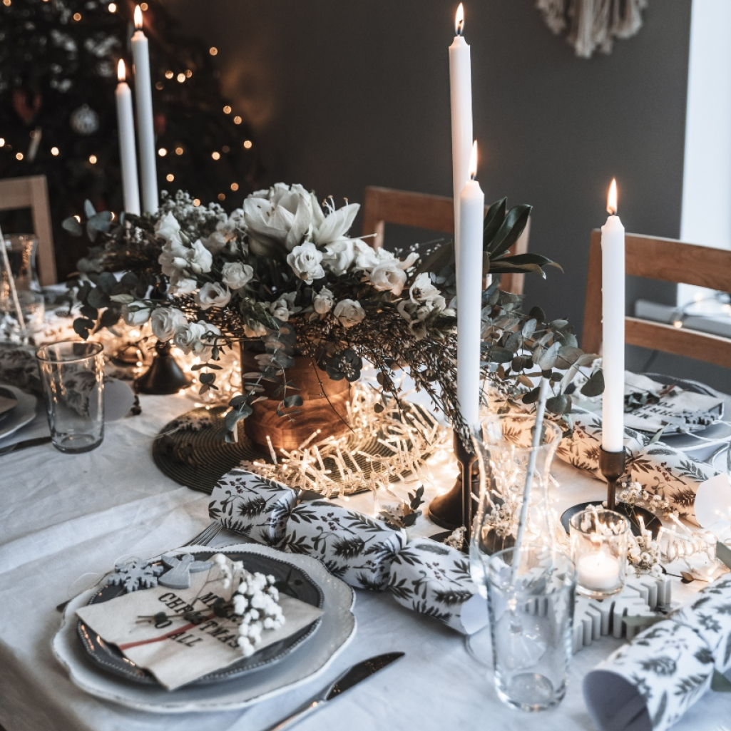 5+1 tips διακόσμησης για ένα εντυπωσιακό χριστουγεννιάτικο τραπέζι  
