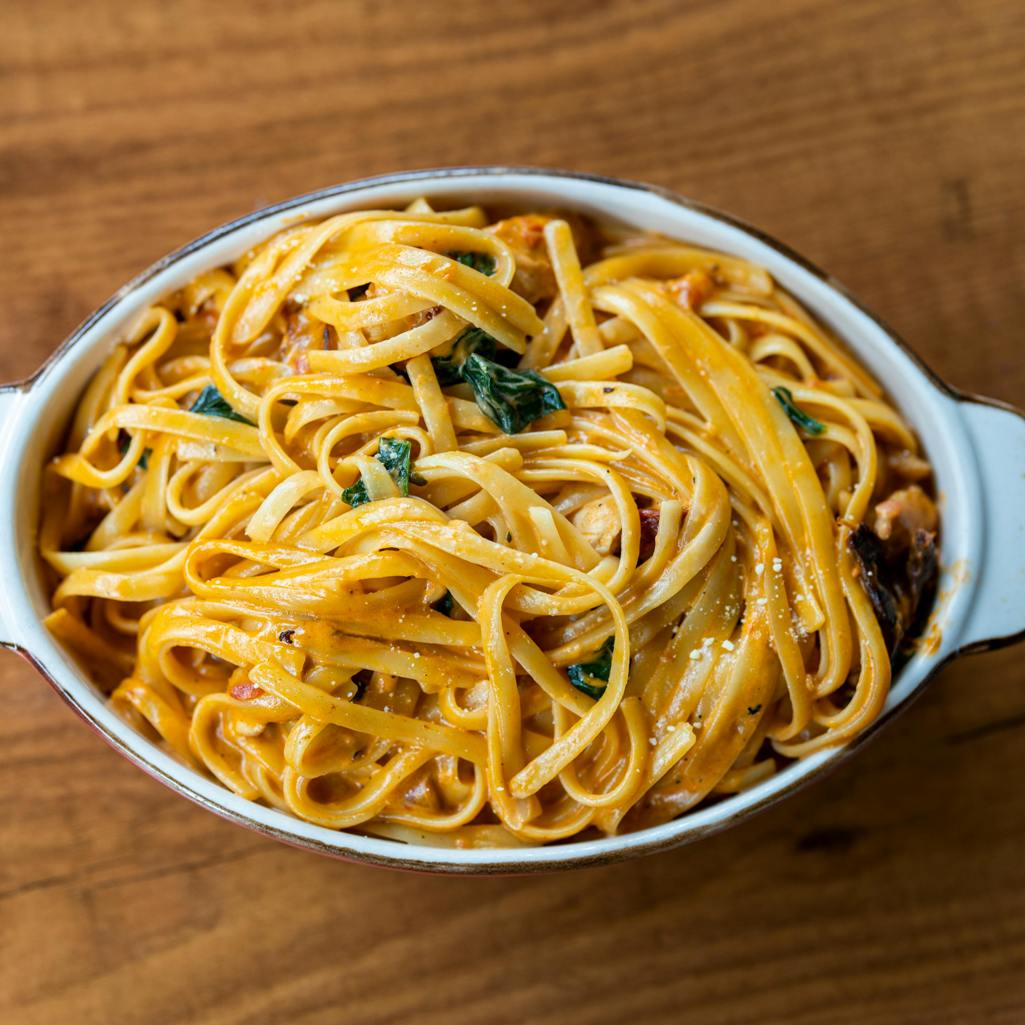 Σπαγγέτι με λεμόνι και πιπεριά τσίλι: Η συνταγή που θα φτιάξεις ξανά και ξανά