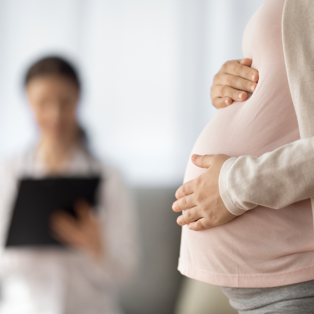 Επιτυχημένη εξωσωματική γονιμοποίηση: Τι περιλαμβάνει και τι επιλογές έχουμε