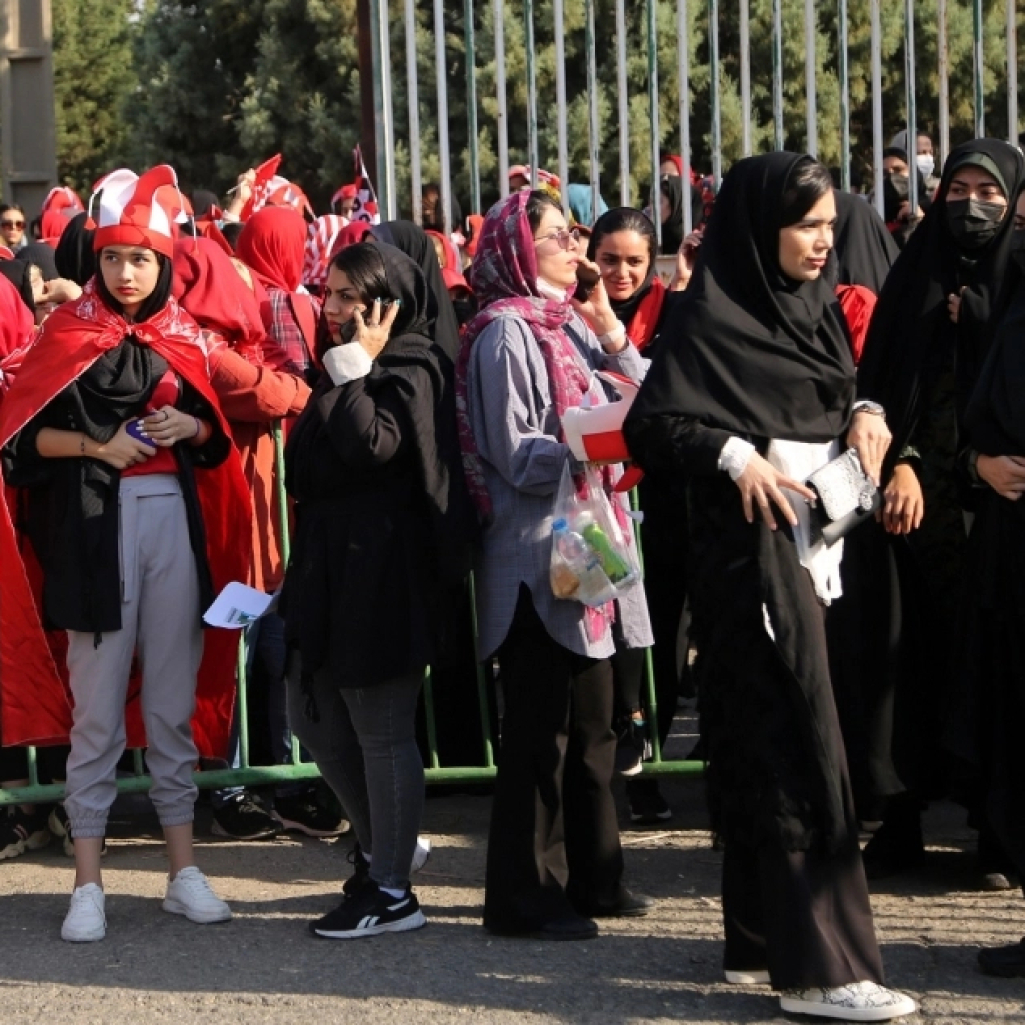 Οι Ιρανές επιτρέπονται στα γήπεδα ποδοσφαίρου, αλλά το ταξίδι δεν έχει τελειώσει