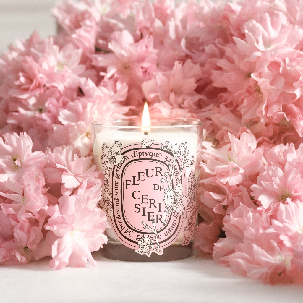 Fleur de Cerisier: Ένα συλλεκτικό κερί που παραπέμπει  σε μια ήρεμη, δροσερή άνοιξη