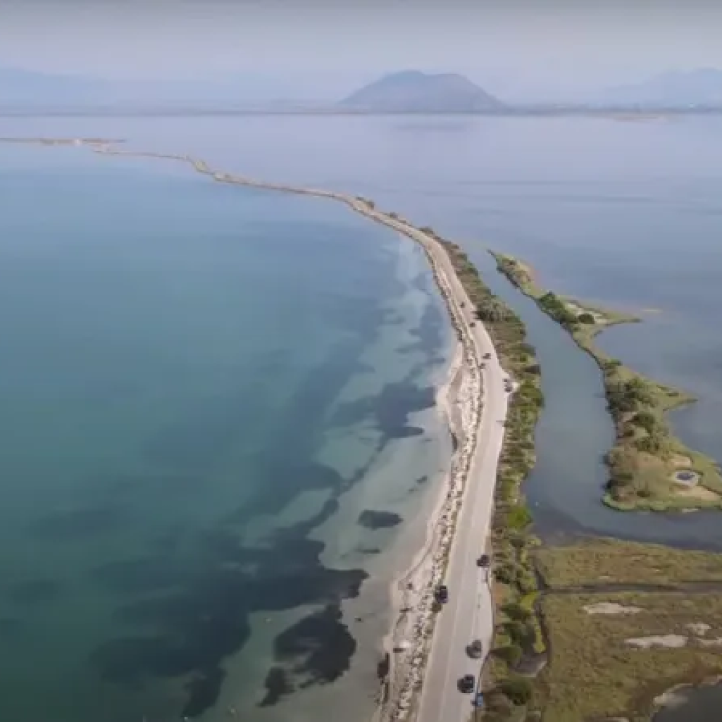 Ο ελληνικός δρόμος που «πετάς» στη θάλασσα - Η διαδρομή πάνω στο νερό