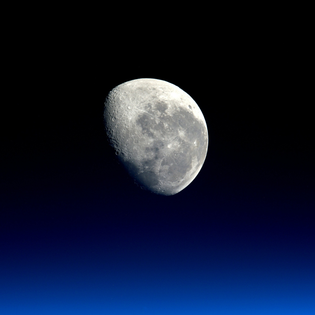 ΝASA: Σχεδιάζει να δημιουργήσει «Ώρα Σελήνης», μετά από αίτημα του Λευκού Οίκου 