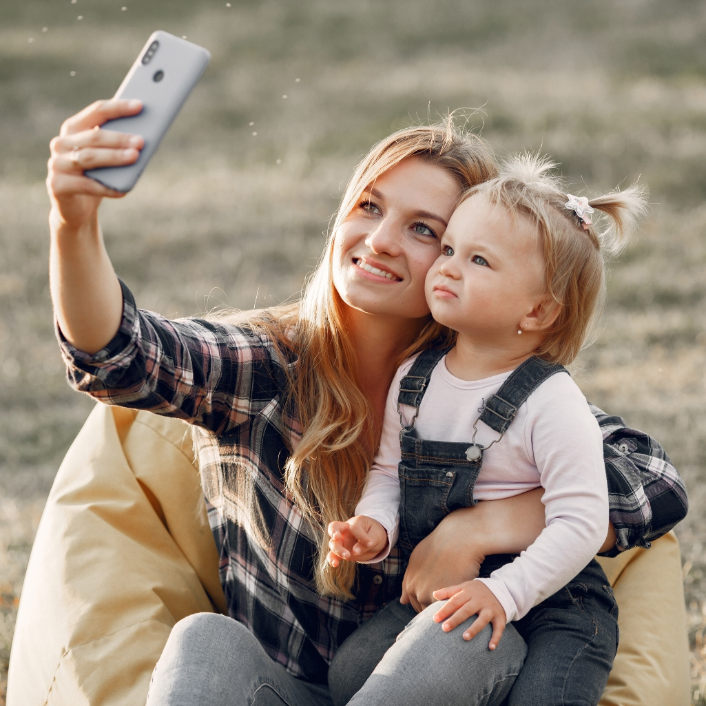 Γιατί δεν πρέπει να δημοσιεύεις φωτογραφίες του παιδιού σου στα social media - Η απάντηση είναι πιο σοβαρή απ’ όσο νομίζεις