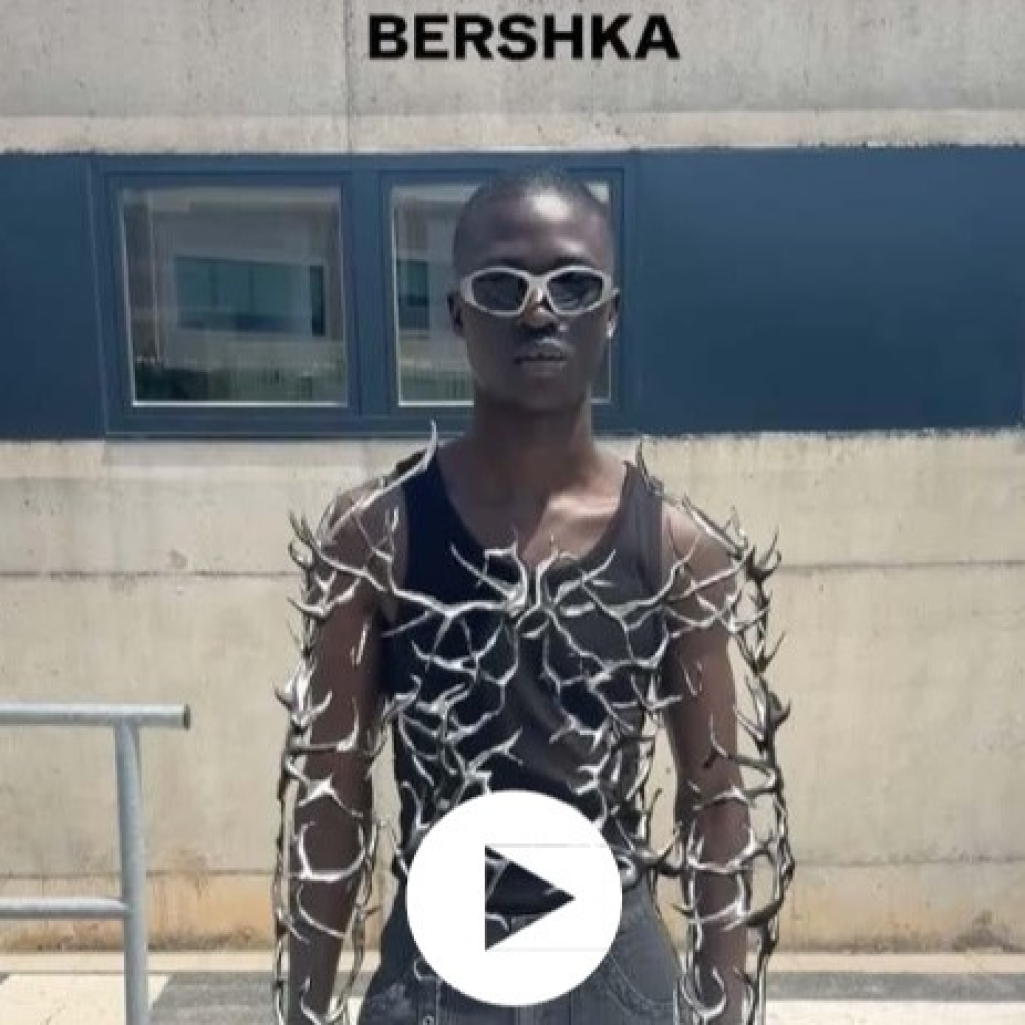 Η BERSHKA παρουσιάζει την εμπειρία DIGITAL FITTING ROOM στην εφαρμογή της για κινητά τηλέφωνα