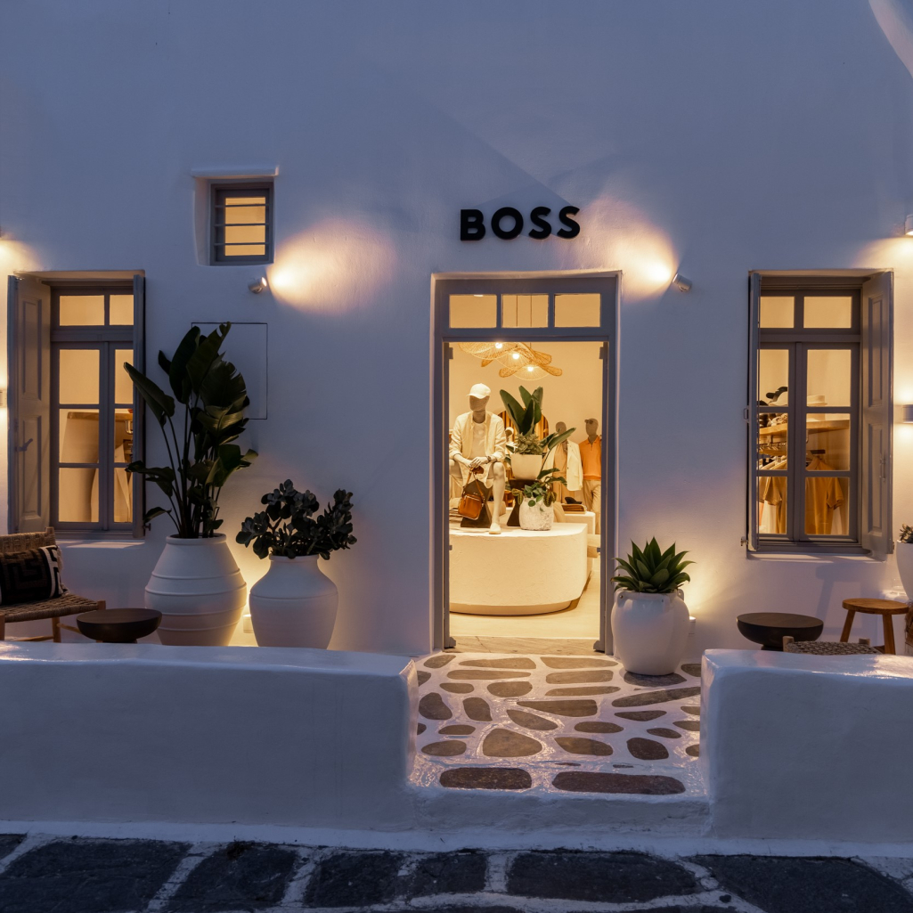 Η BOSS αντανακλά το πνεύμα της Μυκόνου στο νέο pop-up κατάστημά της