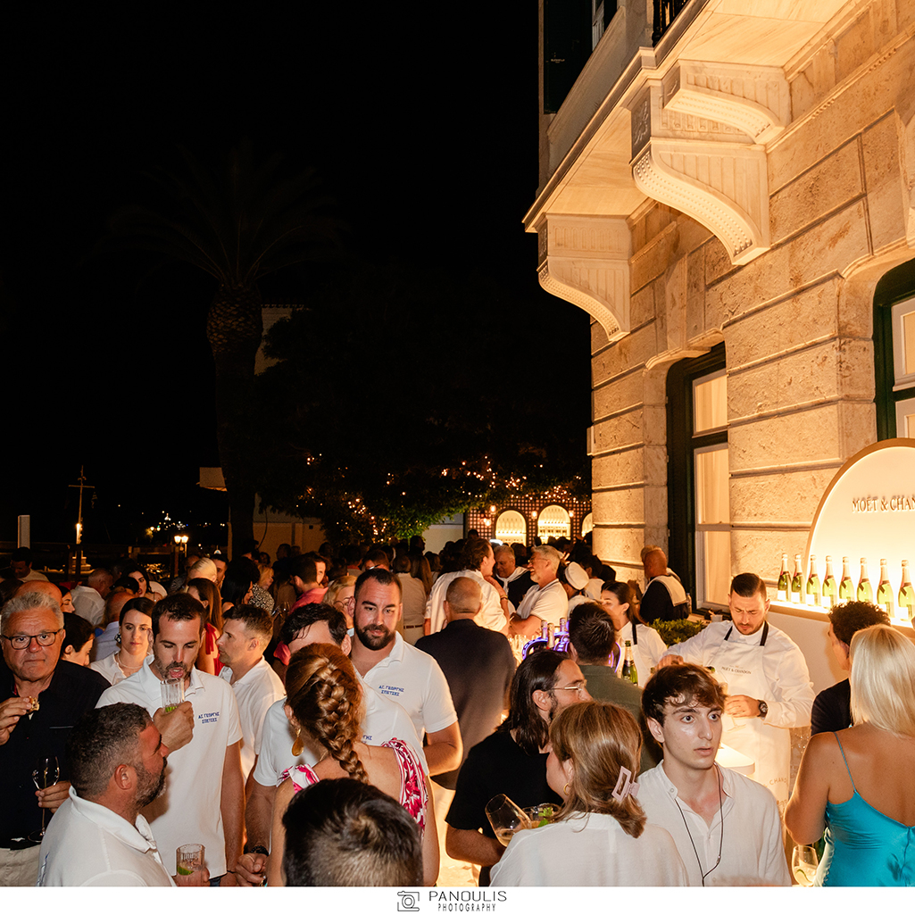 Λάμψη και κοσμοπολίτικη διάθεση στο Moët & Chandon Welcome Party του Spetses Classic Yacht Regatta 2024