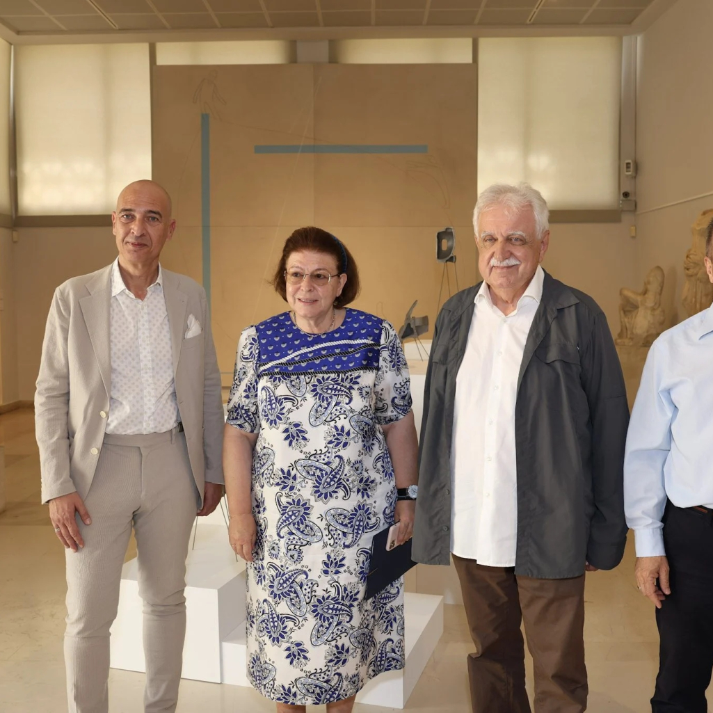 Το Εθνικό επισκέπτεται αρχαία θέατρα με Αριστοφάνη