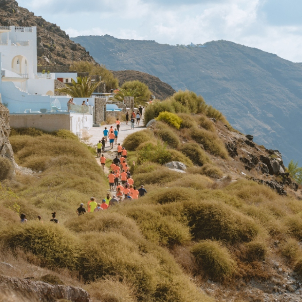 Η απόλυτη αθλητική εμπειρία του Santorini Experience έρχεται στις 3-6 Οκτωβρίου στη Σαντορίνη