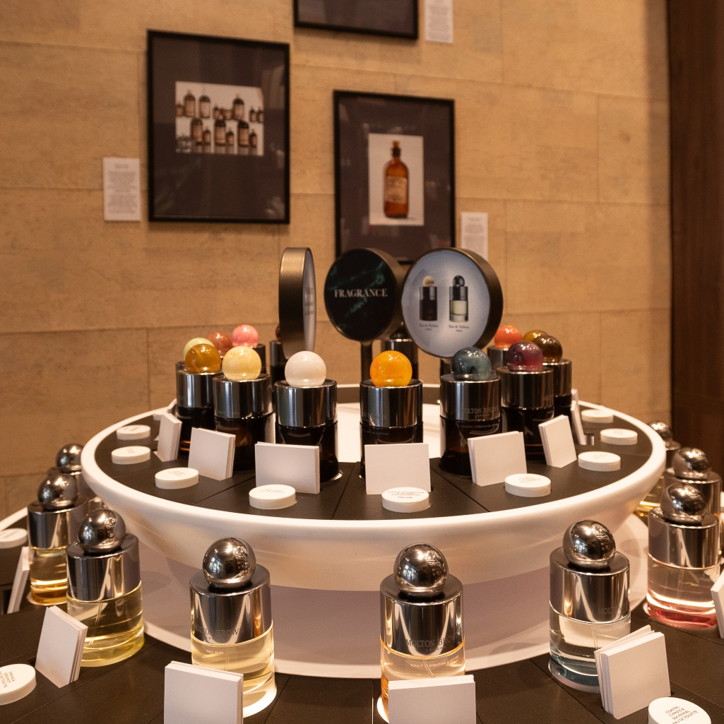 Molton Brown Greece: Λαμπερά εγκαίνια για το κατάστημα του διάσημου βρετανικού οίκου στο Κολωνάκι