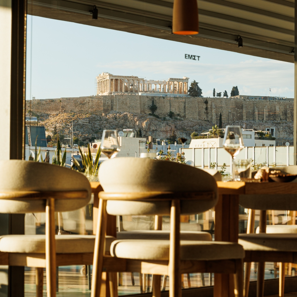 NYN ESTI, η βιώσιμη γαστρονομία συναντά την αισθητική της τέχνης στον 4ο όροφο του ΕΜΣΤ