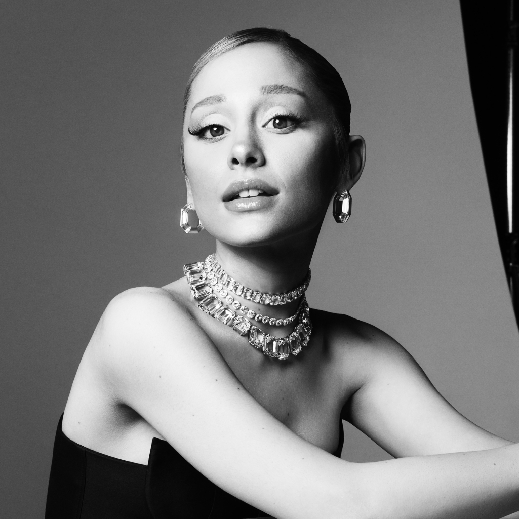Η Αριάνα Γκράντε είναι η νέα brand ambassador της Swarovski