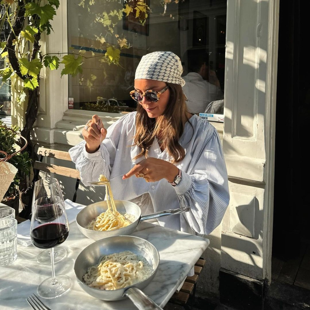 French linen: Πώς φοράνε οι Γαλλίδες το λινό αυτό το καλοκαίρι;