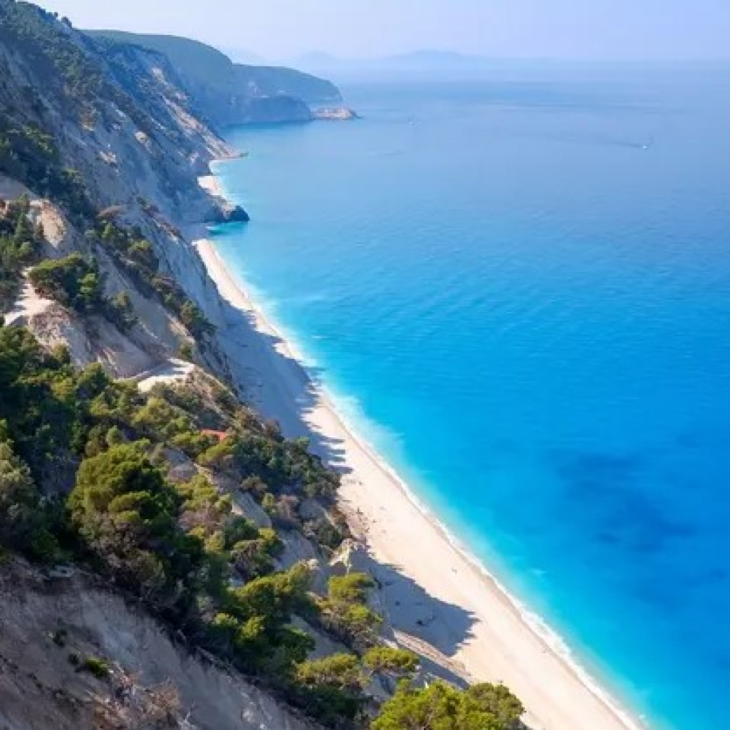 Εγκρεμνοί: Μία από τις ωραιότερες παραλίες της Ελλάδας «εξαφανίστηκε» και επέστρεψε