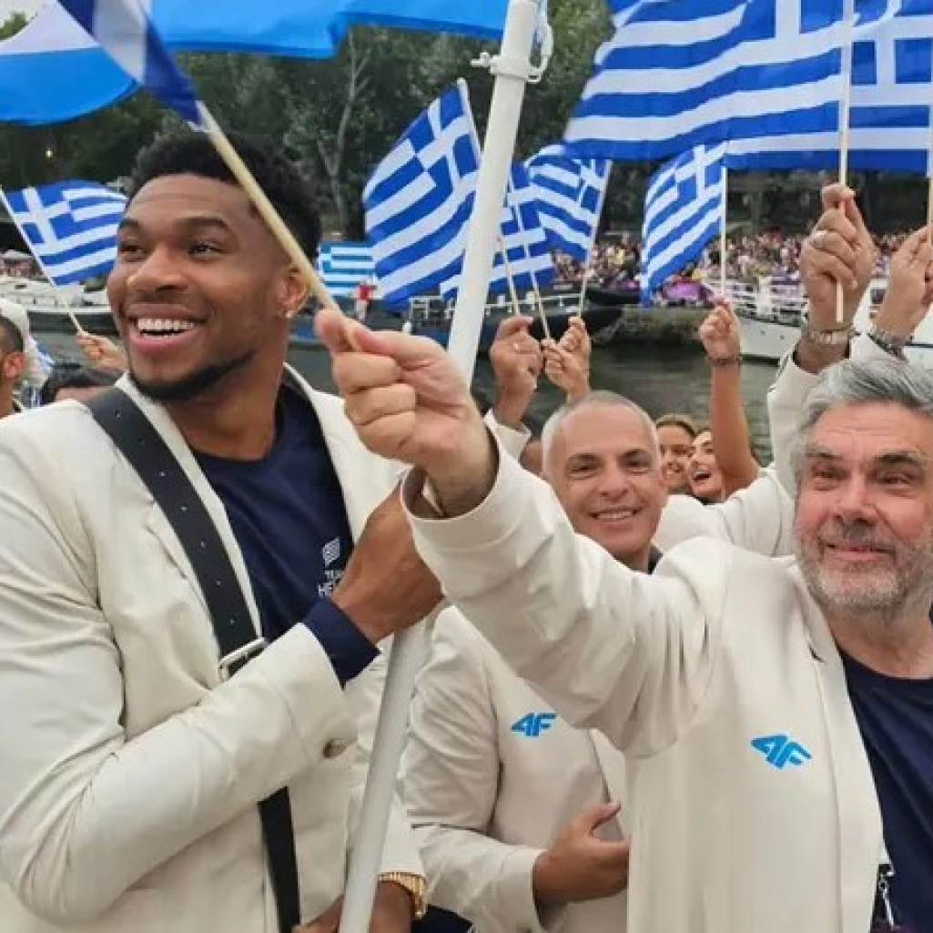 Γιατί ο Γιάννης Αντετοκούνμπο φορούσε διαφορετική στολή στην Τελετή Έναρξης των Ολυμπιακών Αγώνων