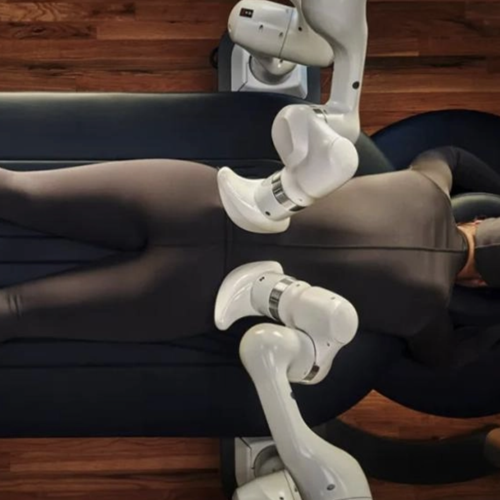 Ήρθαν τα «AI spa»: Tα ρομπότ κάνουν μασάζ στους πελάτες