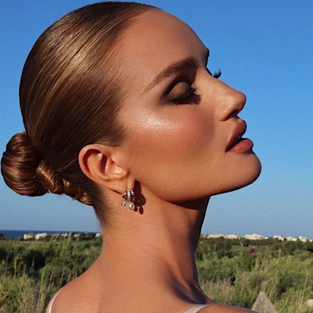 Hairstyling: Πώς να δημιουργήσεις το τέλειο σινιόν