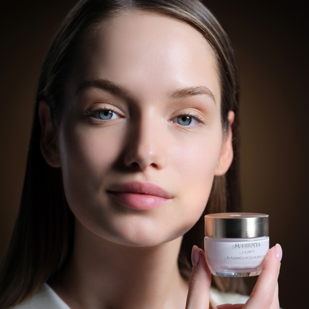 Η Sisley Paris παρουσιάζει τη νέα Supremÿa At Night Supreme Anti-Aging Eye Cream