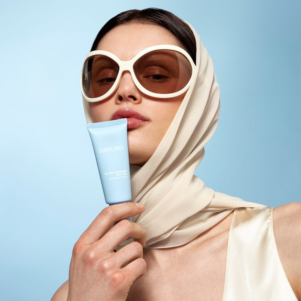 DARLING GLOWY SCREEN SPF50+: Το vegan αντηλιακό προσώπου με skin-perfecting αποτέλεσμα