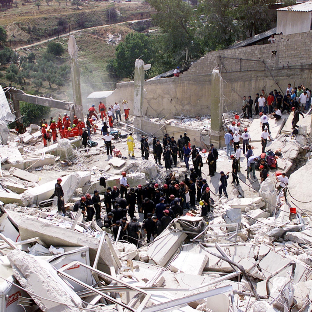 Σεισμός του 1999 στην Αθήνα: Ιστορίες που μας κρατούν ακόμα ξάγρυπνους