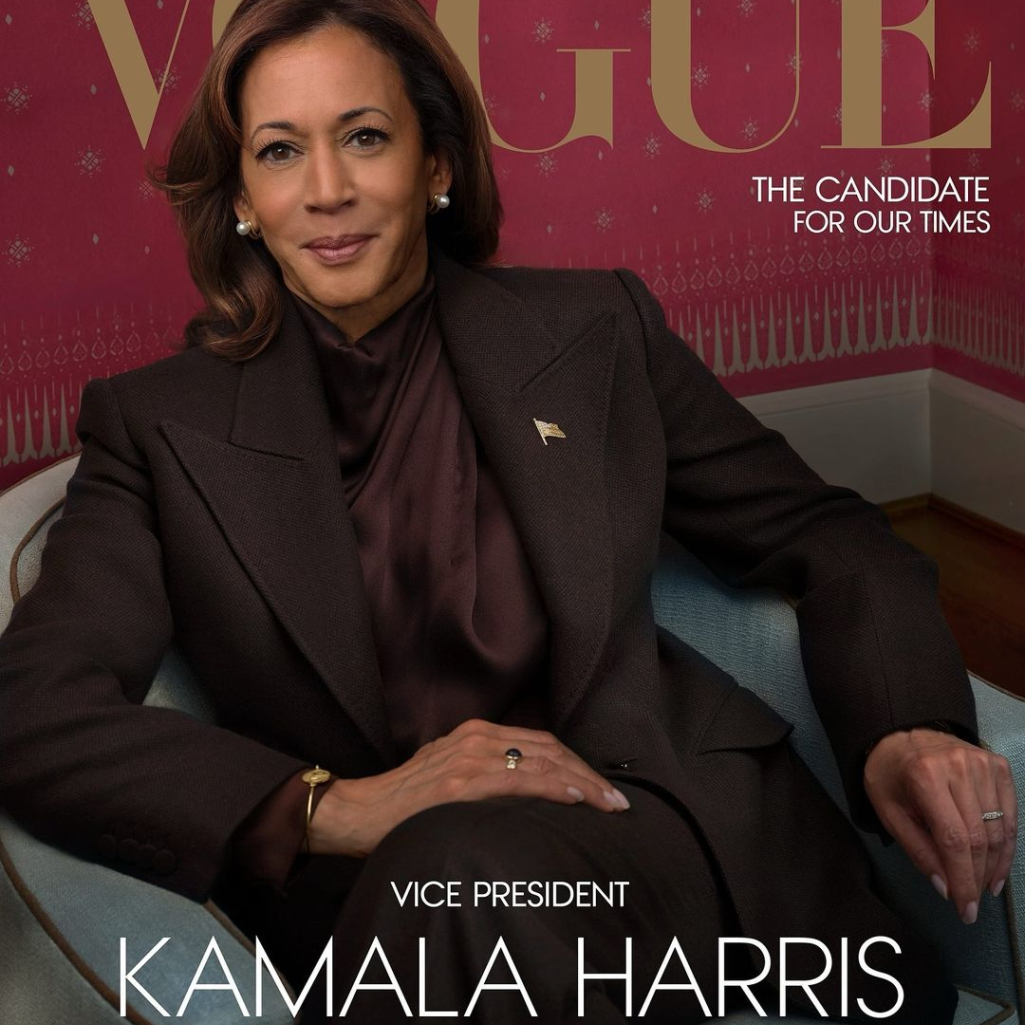Η Καμάλα Χάρις ποζάρει ξανά για τη Vogue - Οι διαφορές με το πρώτο εξώφυλλο που είχε προκαλέσει αντιδράσεις