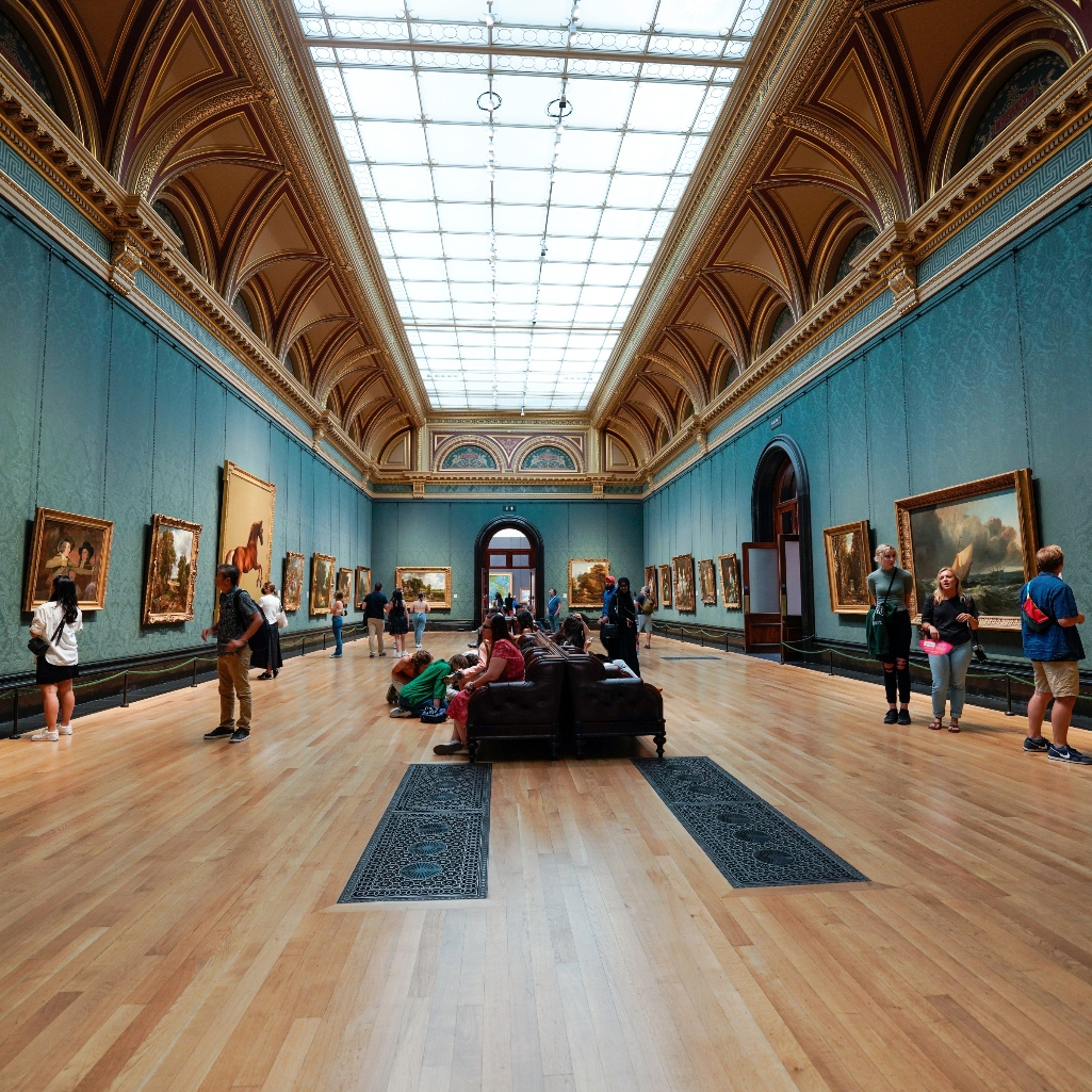 Εθνική Πινακοθήκη του Λονδίνου: Απαγορεύει τα υγρά μετά τις επιθέσεις ακτιβιστών σε έργα τέχνης