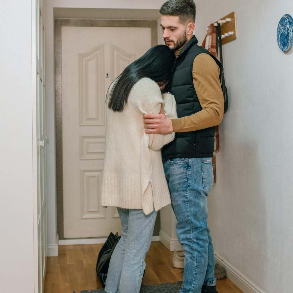 Σχέσεις -Αστραπή: Γιατί αυτούς που φεύγουν νωρίς ποτέ δεν τους ξεχνάμε;