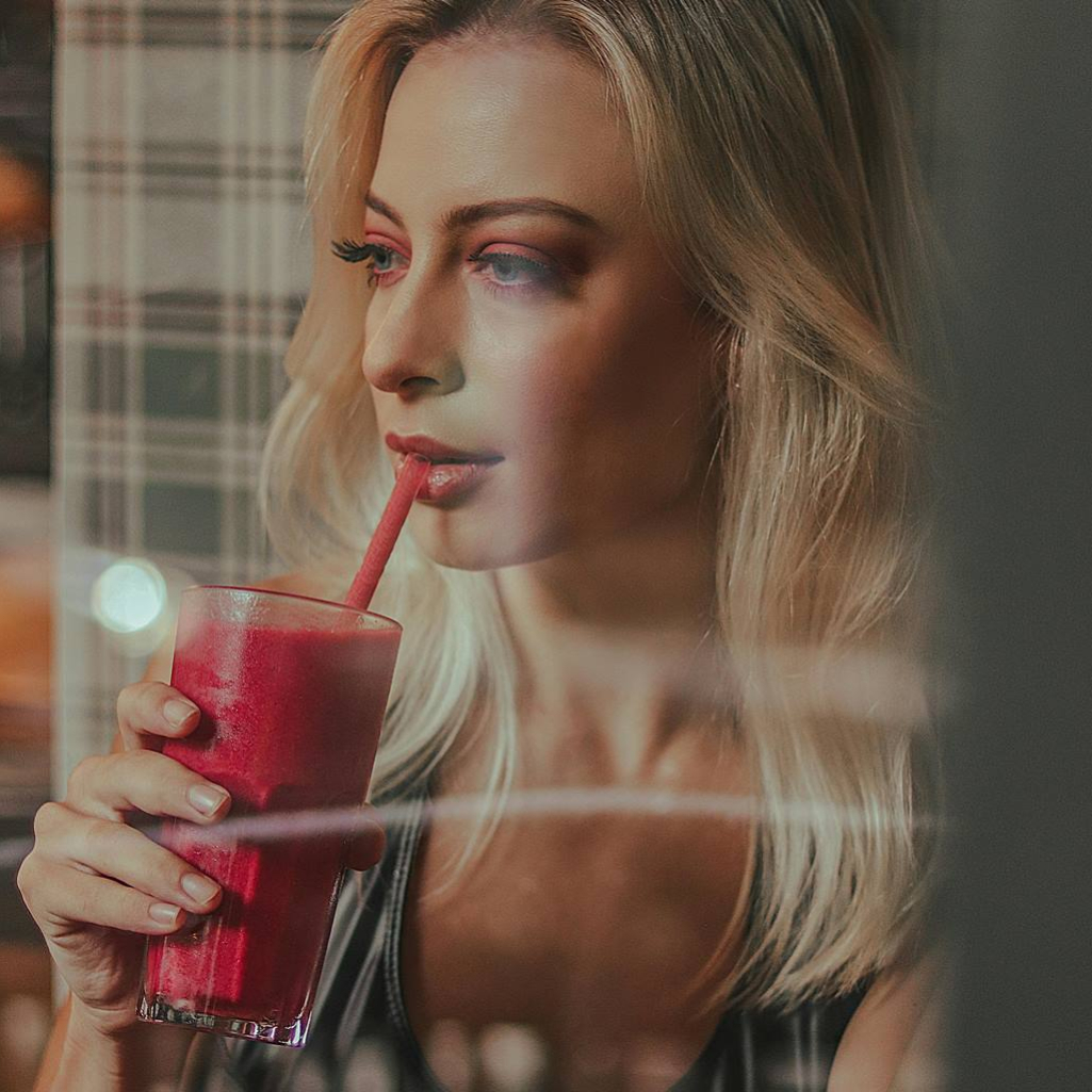 Χυμός cranberry: Πώς η καθημερινή κατανάλωσή του επηρεάζει την υγεία σου