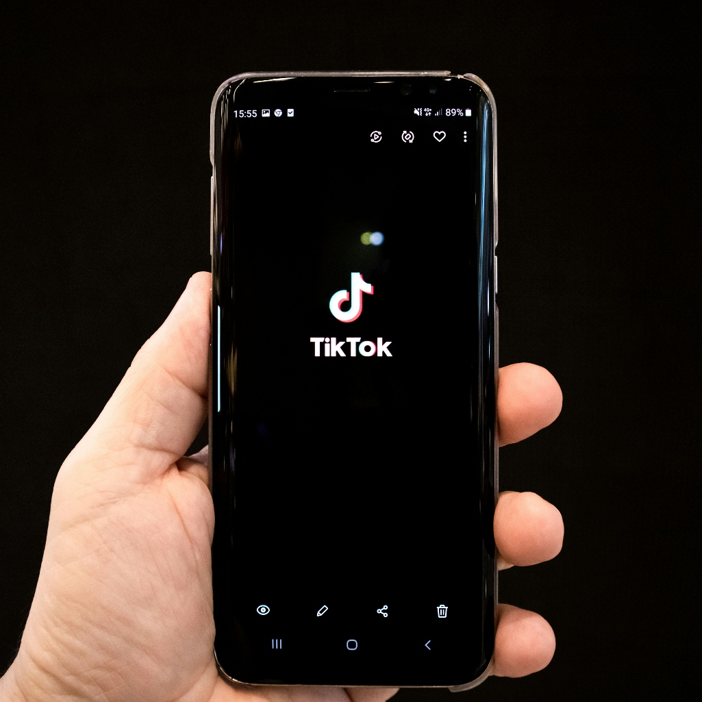 Ο ιδρυτής του TikTok έγινε ο πλουσιότερος άνθρωπος της Κίνας