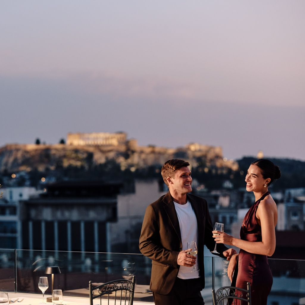 Στο ξενοδοχείο Titania, κάθε λεπτό των Χριστουγέννων είναι ξεχωριστό!