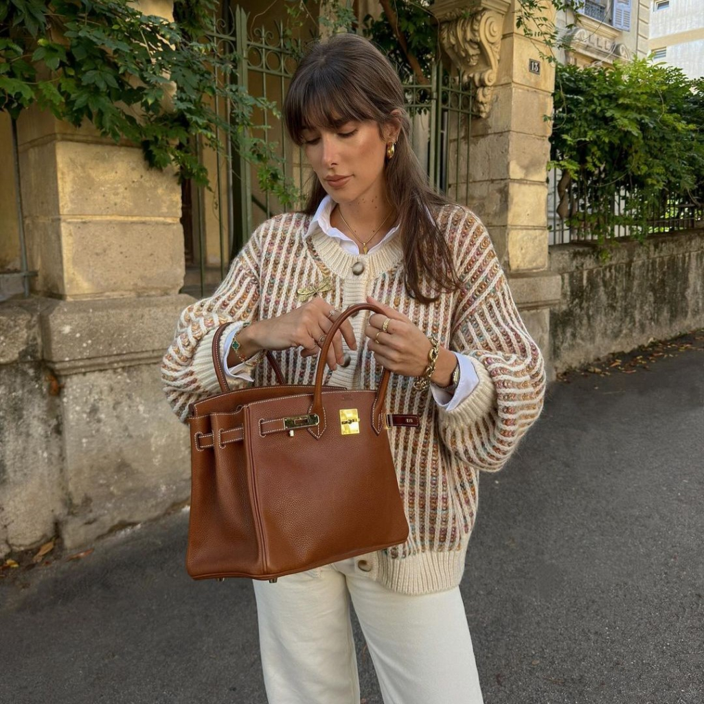 Chic pants: 4 κομψά παντελόνια που θα φοράμε όλες το 2025