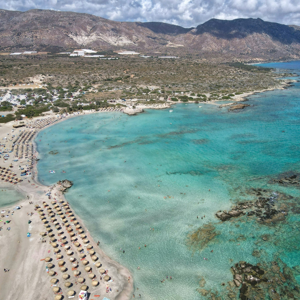 Η ελληνική παραλία που είναι η καλύτερη του κόσμου για το Tripadvisor: Ξεπερνάει και το Πουκέτ
