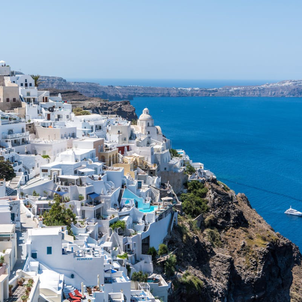 Τρεις σεισμοί άνω των 4 Ρίχτερ τη νύχτα, σε Σαντορίνη και Αμοργό - Έλεγχοι σε κτίρια, τι θα γίνει με τα σχολεία