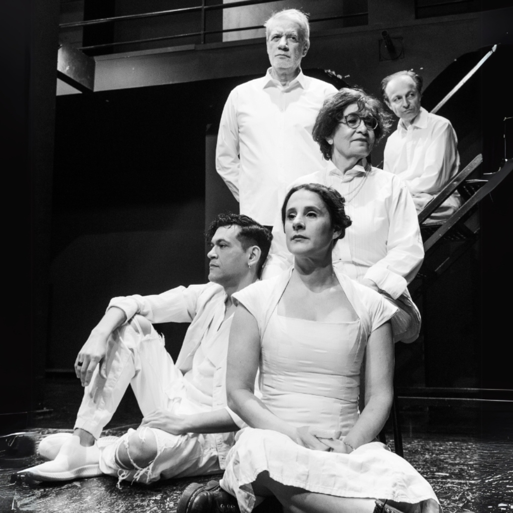 Ο σκηνοθέτης Κοραής Δαμάτης συνεργάζεται ξανά με την Αθηναϊκή Σκηνή παρουσιάζοντας ένα εμβληματικό έργο του πασγκόσμιου ρεπερτορίου