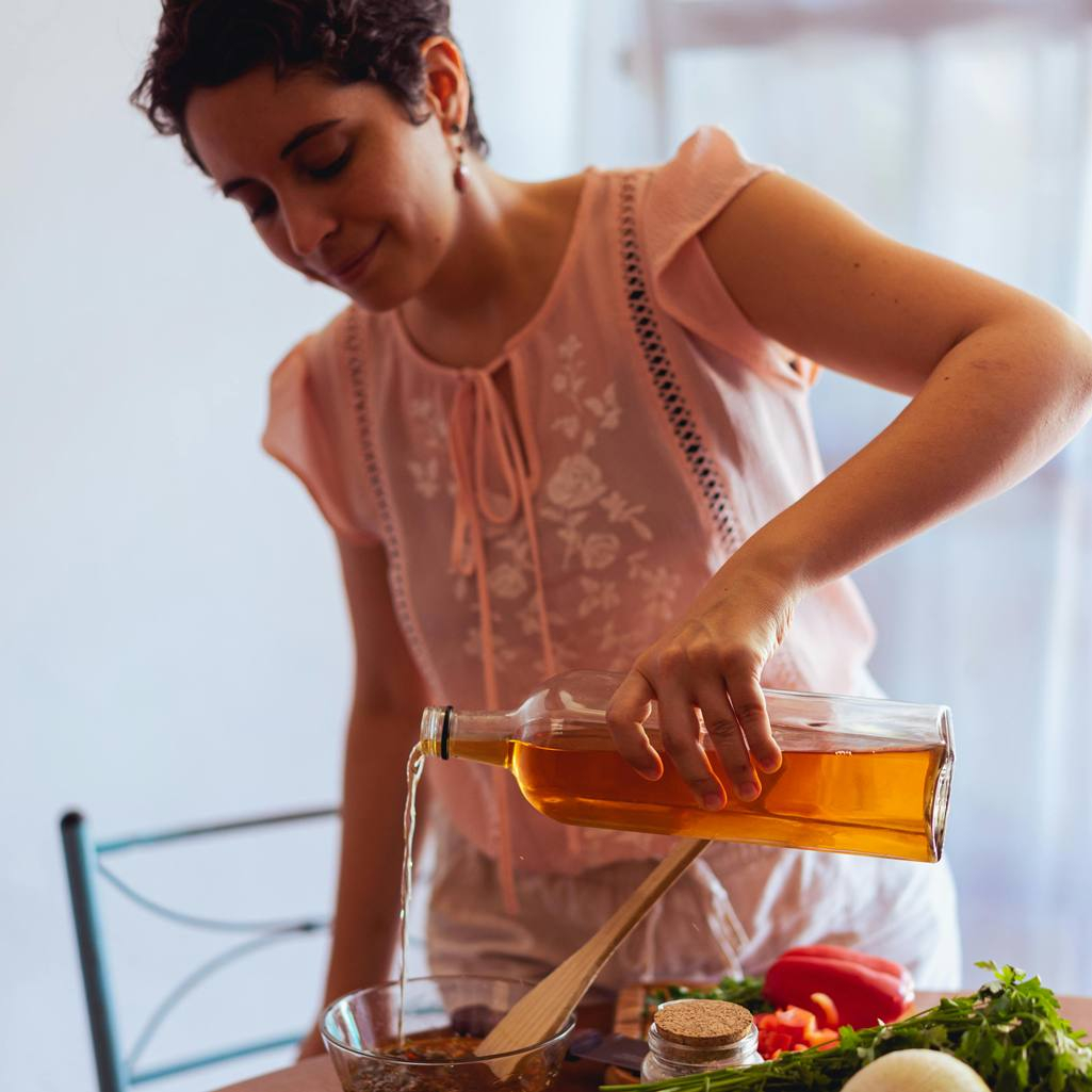 Με ποιο λάδι μαγειρεύεις; Η απάντηση μπορεί να επηρεάσει την υγεία σου