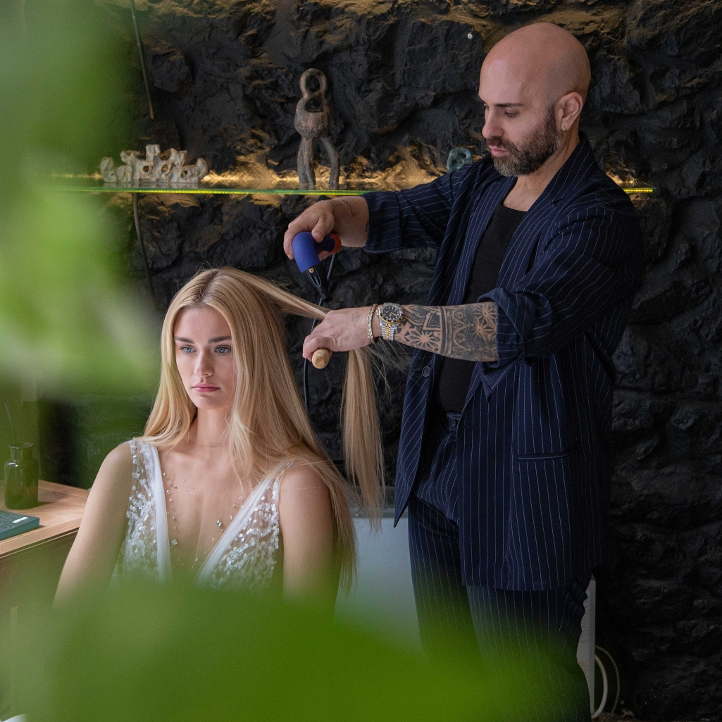 Perfect bridal hairstyle: Τα Dyson styling tools που εμπιστεύονται οι hair experts