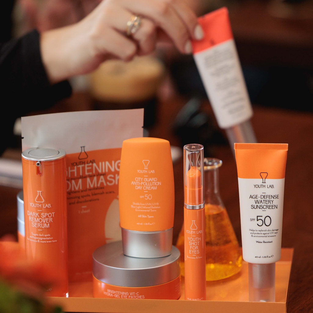 YOUTH LAB.: Η νέας γενιάς Βιταμίνη C της σειράς BRIGHTENING VIT-C